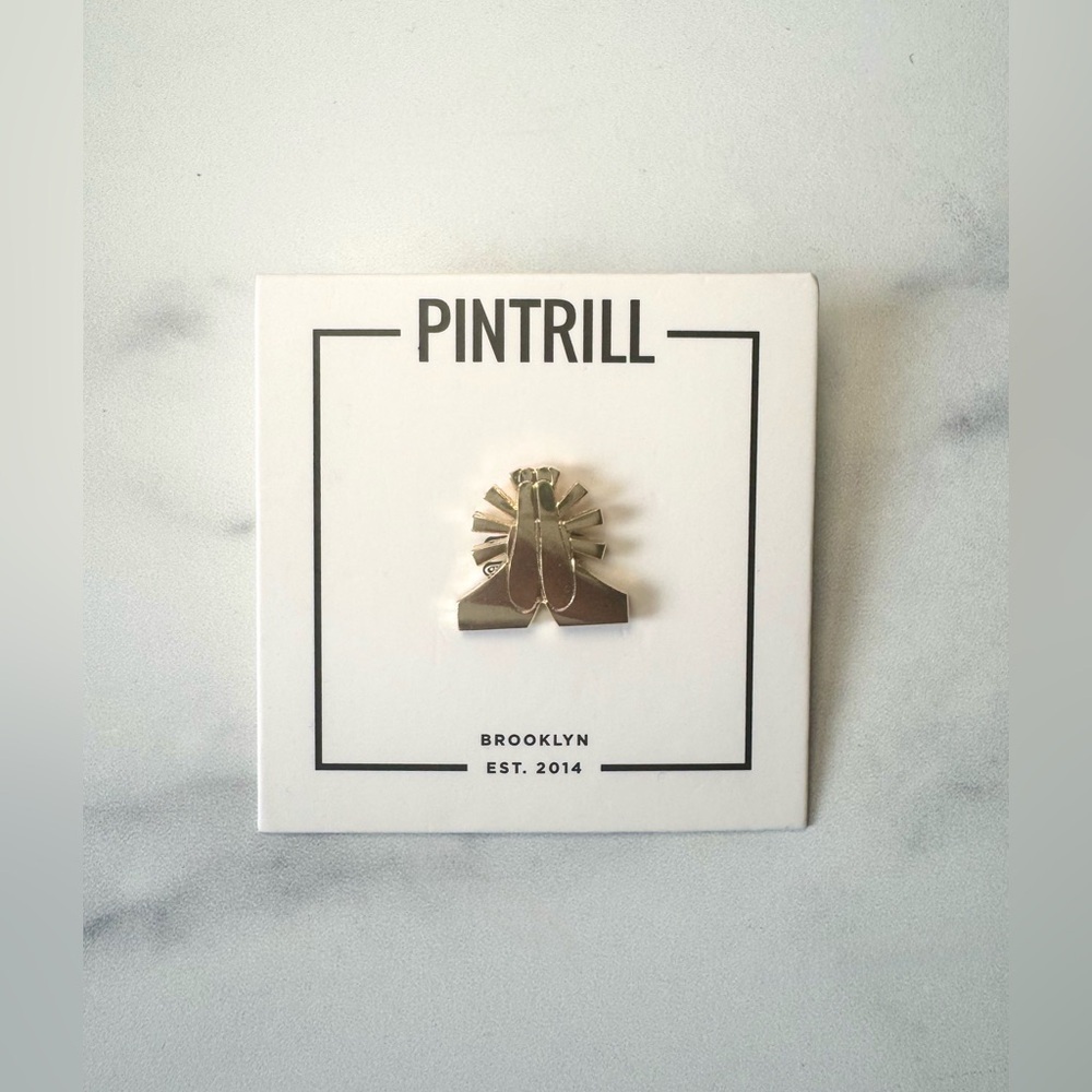 Pintrill Praying Hands Enamel Pin, Gold Metal Lapel Pin, NEW